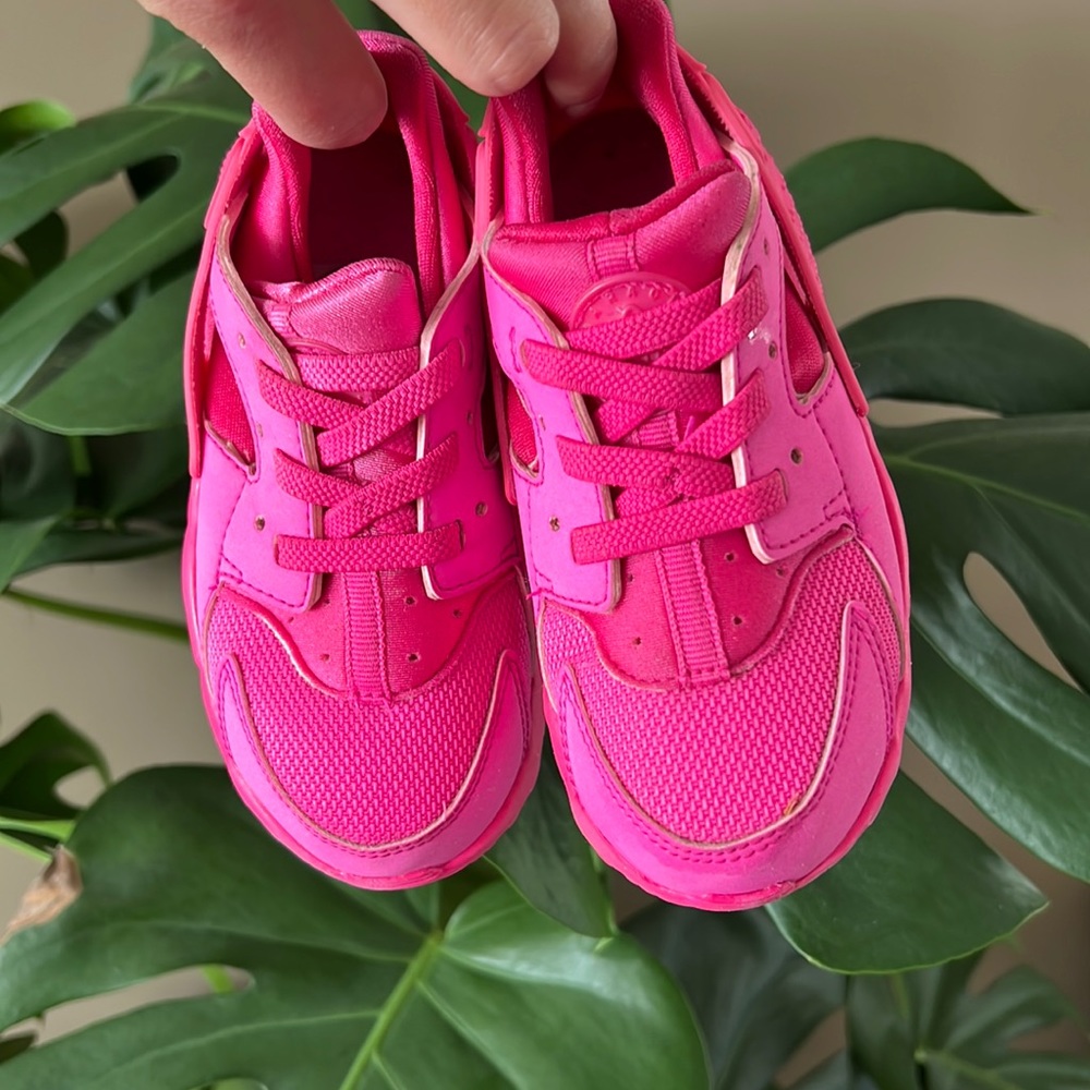 Size 9C Huarache Fushia Pink Toddler Shoe